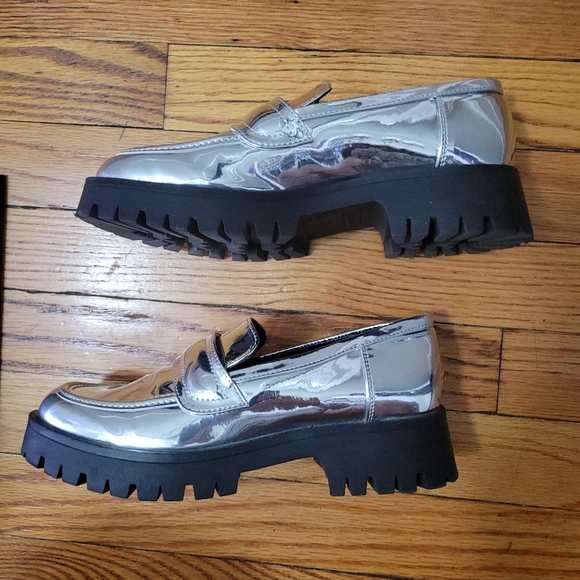 Nine West Garren Silver Lug Sole Loafers - Picture 4 of 9